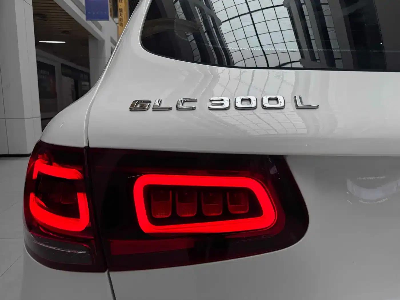 2021 Mercedes-Benz GLC 300 L 4MATIC Dynamic — миниатюра 23