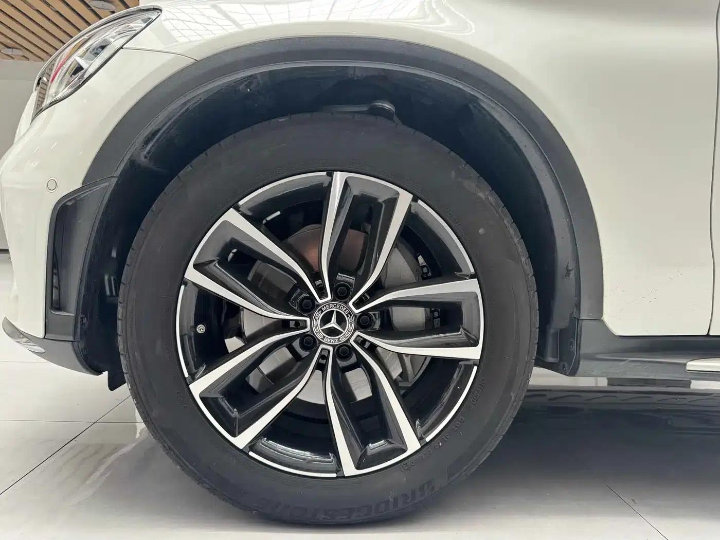2021 Mercedes-Benz GLC 300 L 4MATIC Dynamic — миниатюра 24