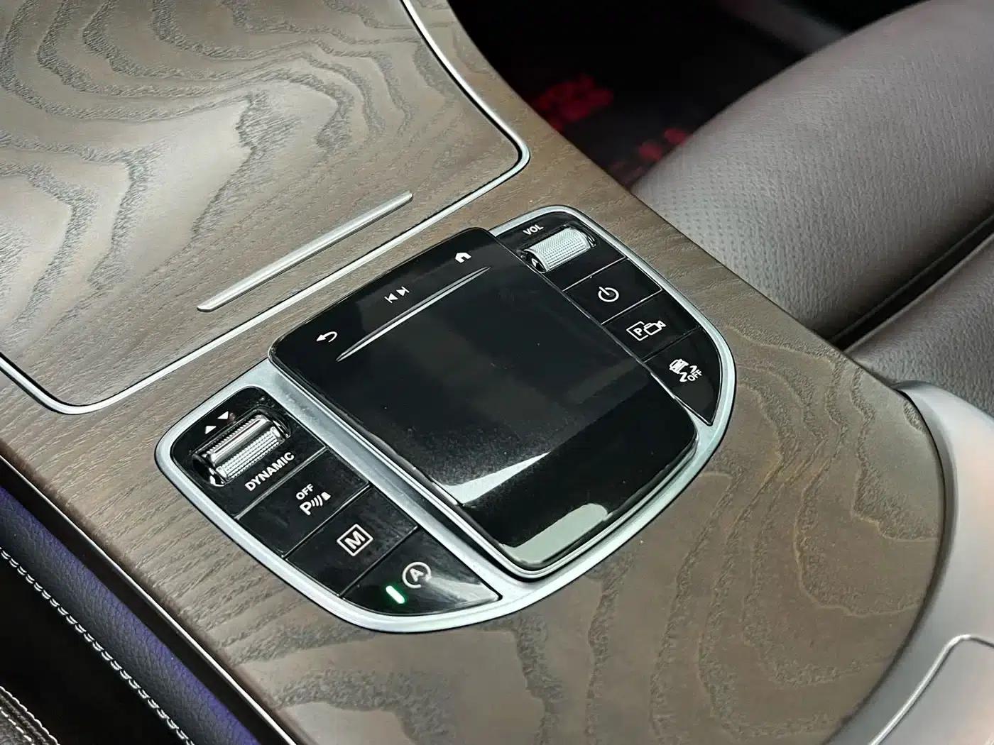 2020 Mercedes-Benz GLC 300 L 4MATIC Dynamic — миниатюра 15