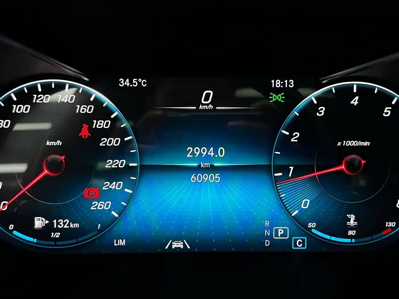 2020 Mercedes-Benz GLC 300 L 4MATIC Dynamic — миниатюра 16