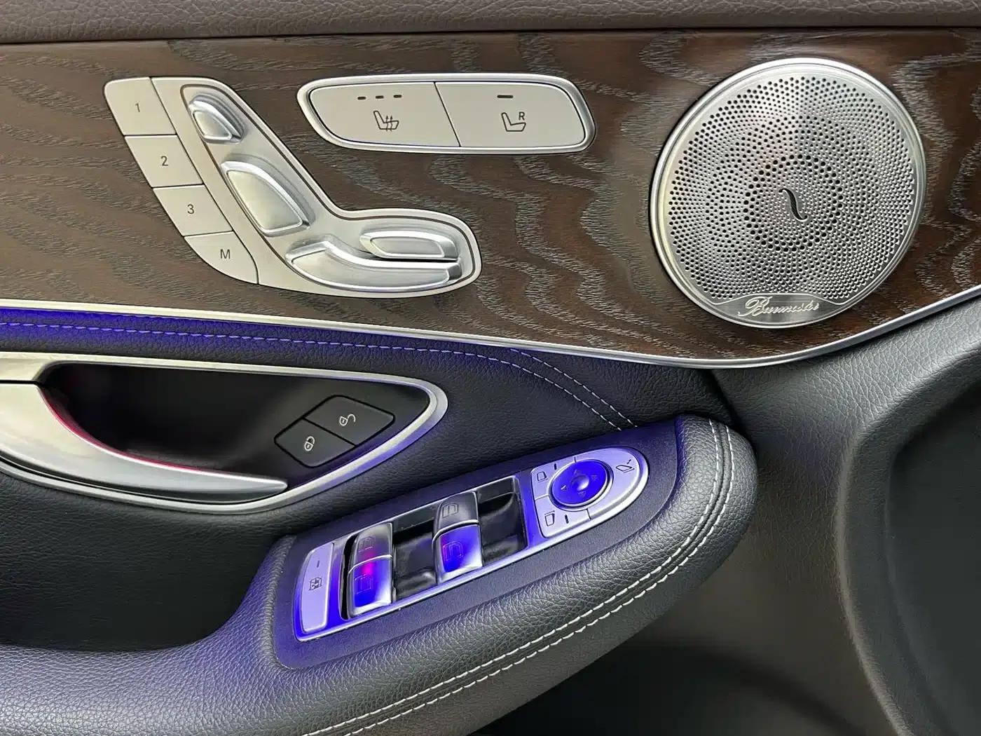 2020 Mercedes-Benz GLC 300 L 4MATIC Dynamic — миниатюра 19
