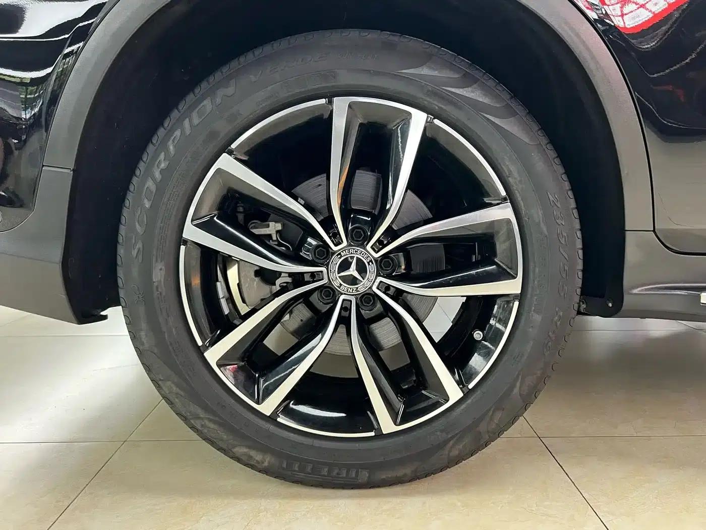 2020 Mercedes-Benz GLC 300 L 4MATIC Dynamic — миниатюра 27