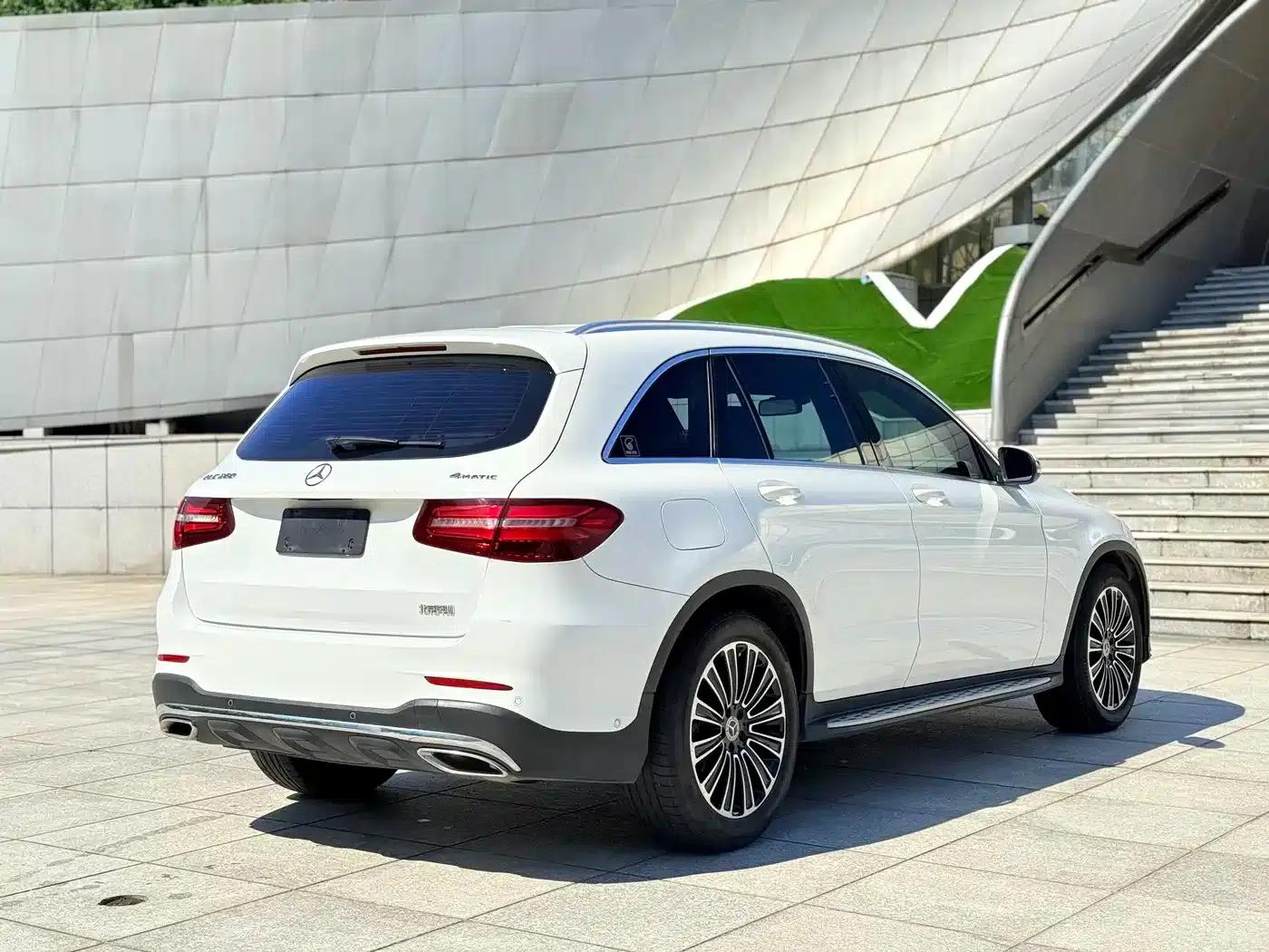 2018 Mercedes-Benz GLC 260 4MATIC Dynamic — миниатюра 4