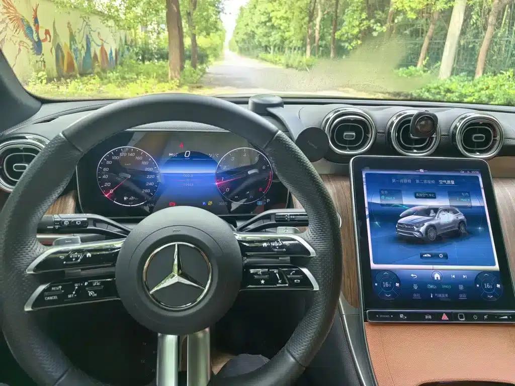 2024 Mercedes-Benz GLC 300 L 4MATIC Dynamic 5-seater — миниатюра 2