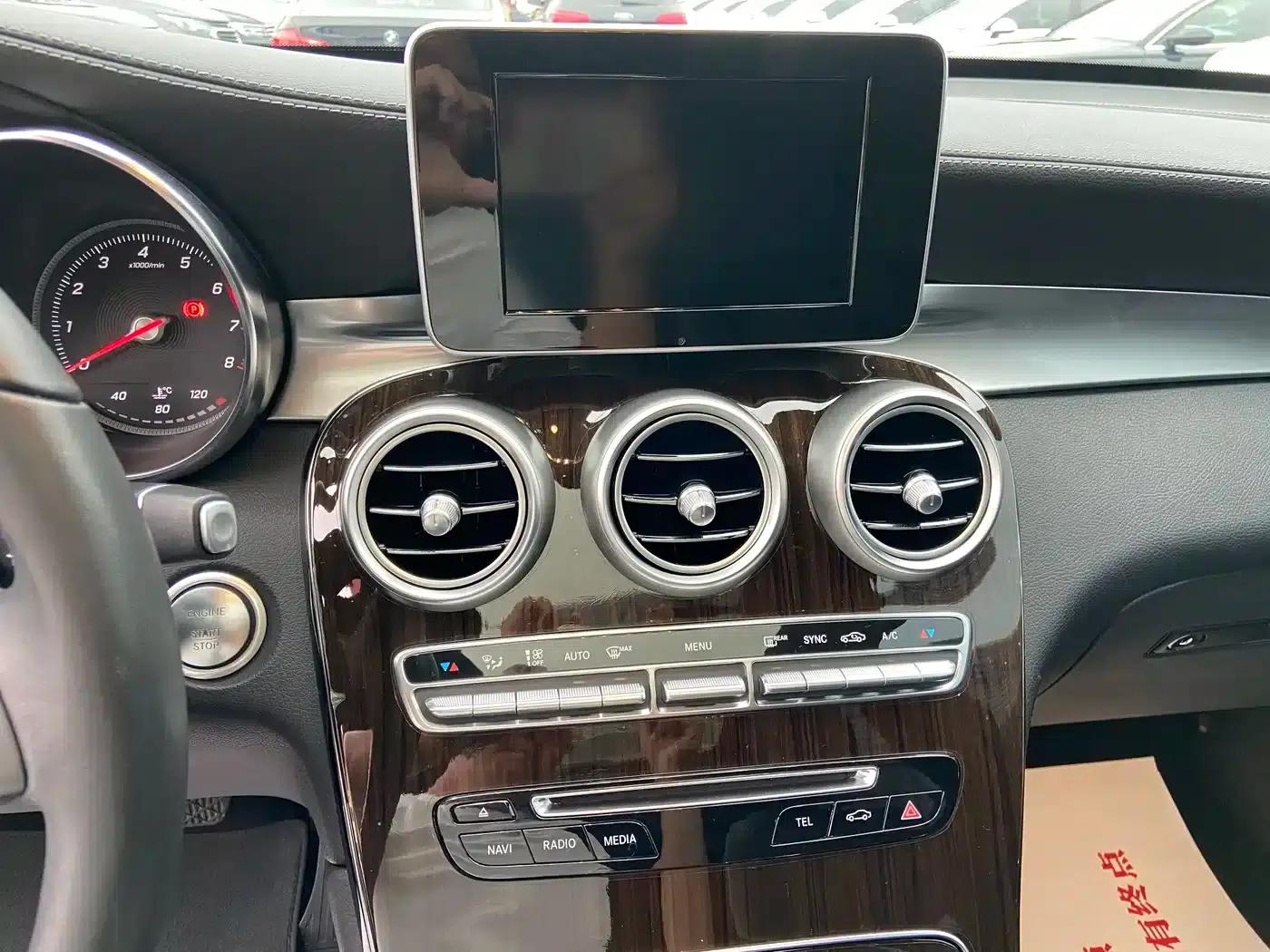 2019 Mercedes-Benz GLC Facelift: GLC 260 L 4MATIC Luxury — миниатюра 17