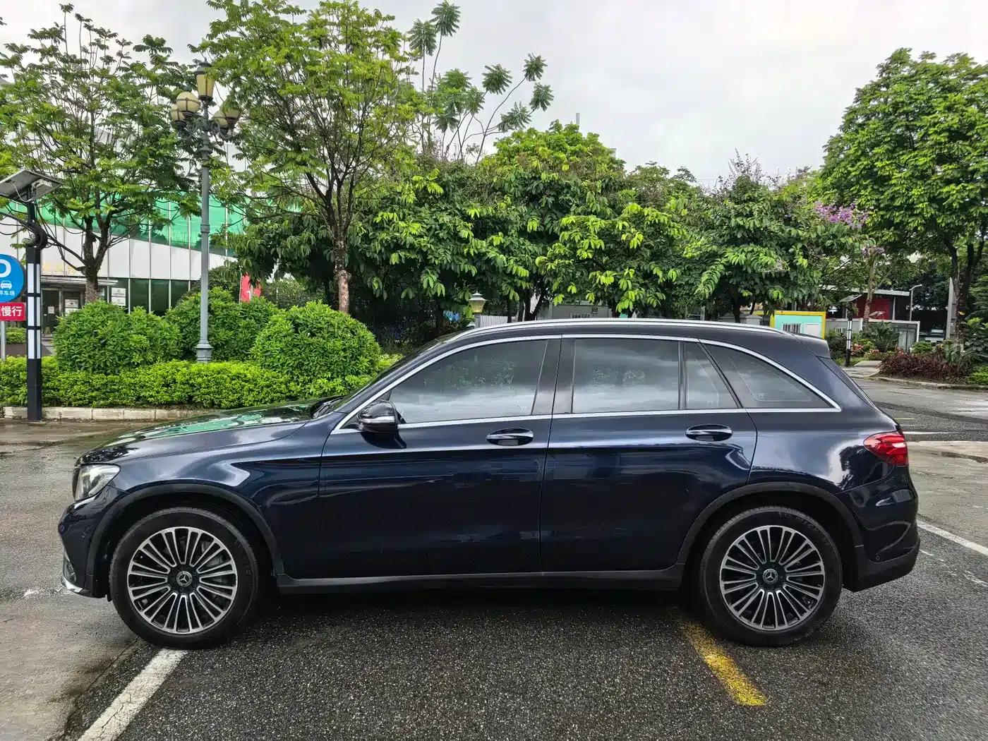 2017 Mercedes-Benz GLC 260 4MATIC Dynamic — миниатюра 3