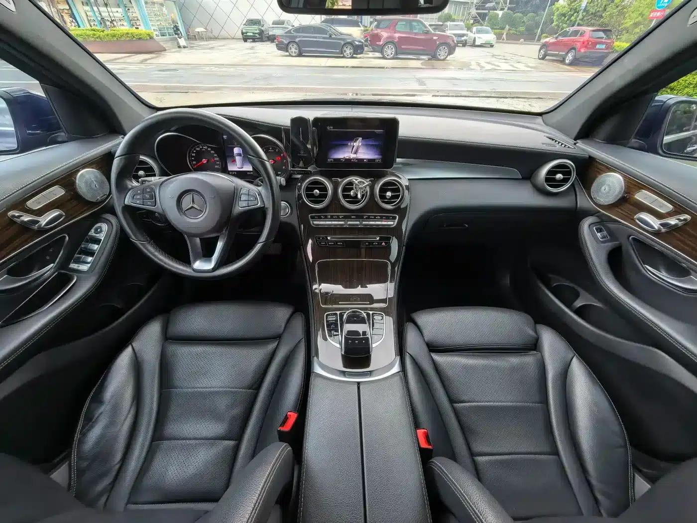 2017 Mercedes-Benz GLC 260 4MATIC Dynamic — миниатюра 4
