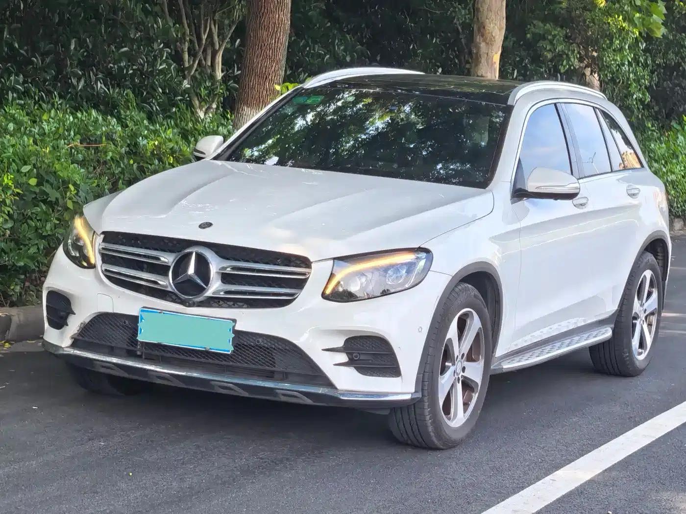 2017 Mercedes-Benz GLC 300 4MATIC Dynamic — миниатюра 1