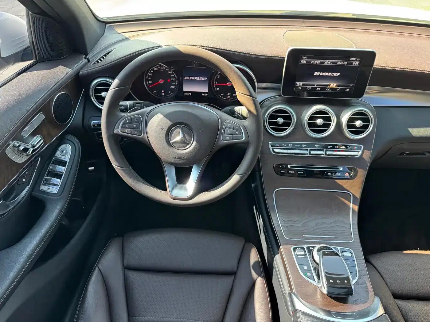 2016 Mercedes-Benz GLC 300 4MATIC Dynamic — миниатюра 15