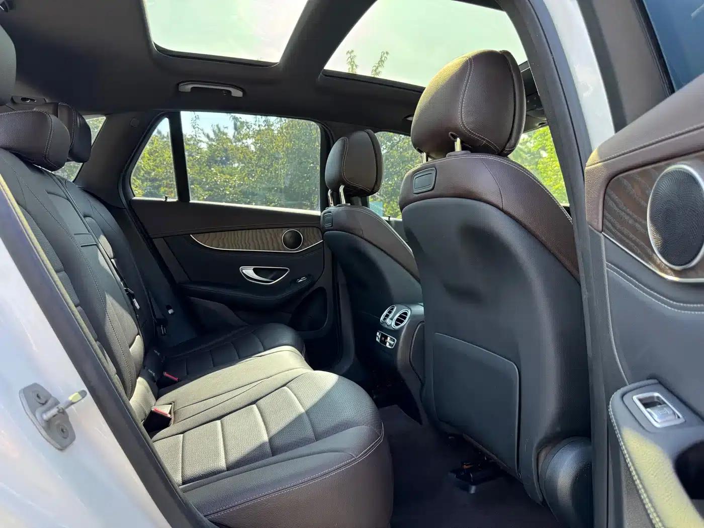 2016 Mercedes-Benz GLC 300 4MATIC Dynamic — миниатюра 19