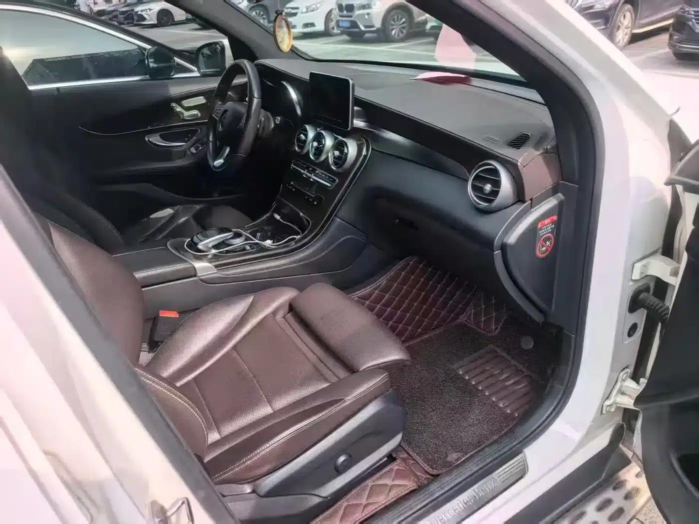 2017 Mercedes-Benz GLC 260 4MATIC Luxury — миниатюра 4