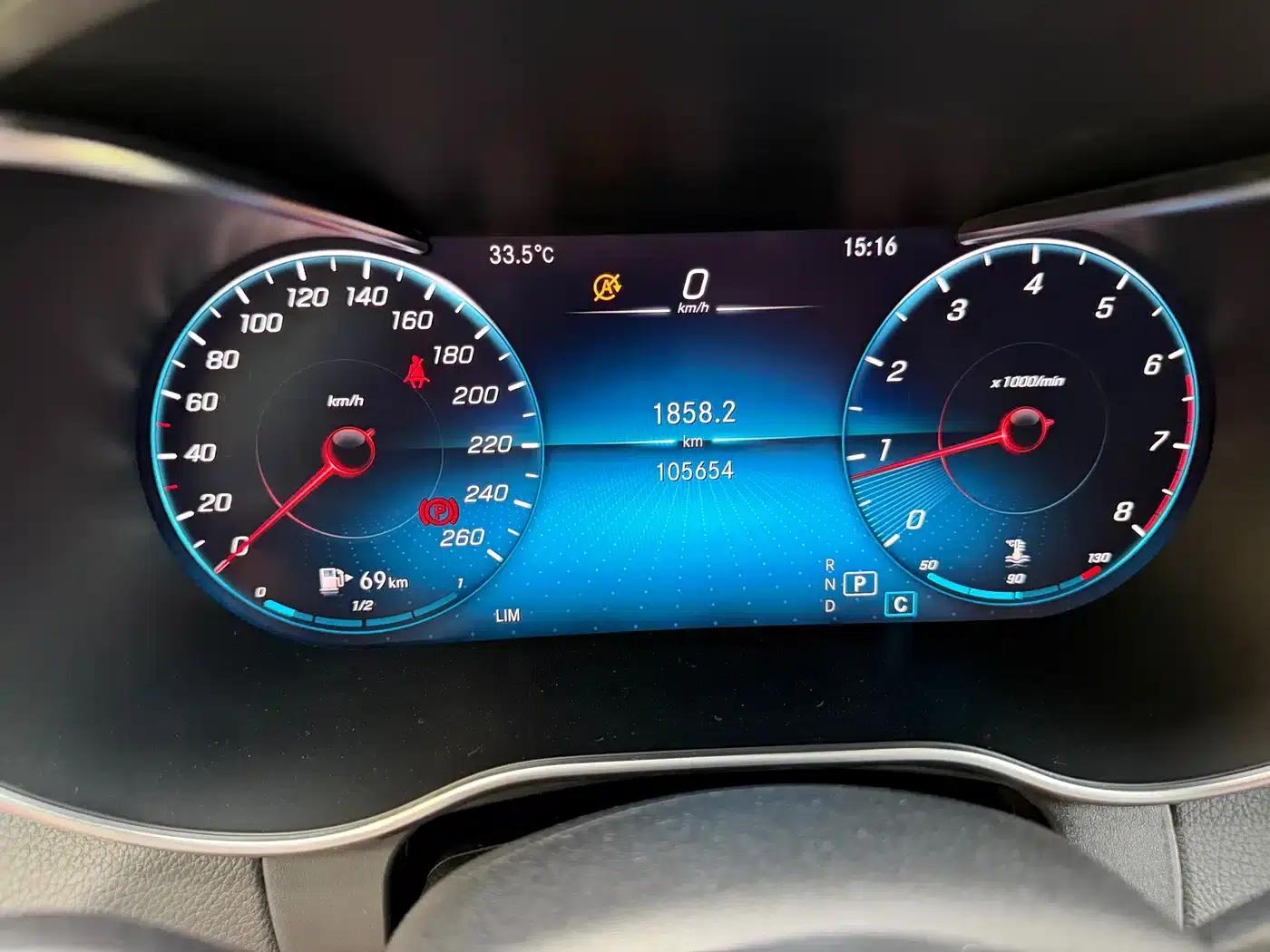 2020 Mercedes-Benz GLC Facelift: GLC 260 L 4MATIC Luxury — миниатюра 11