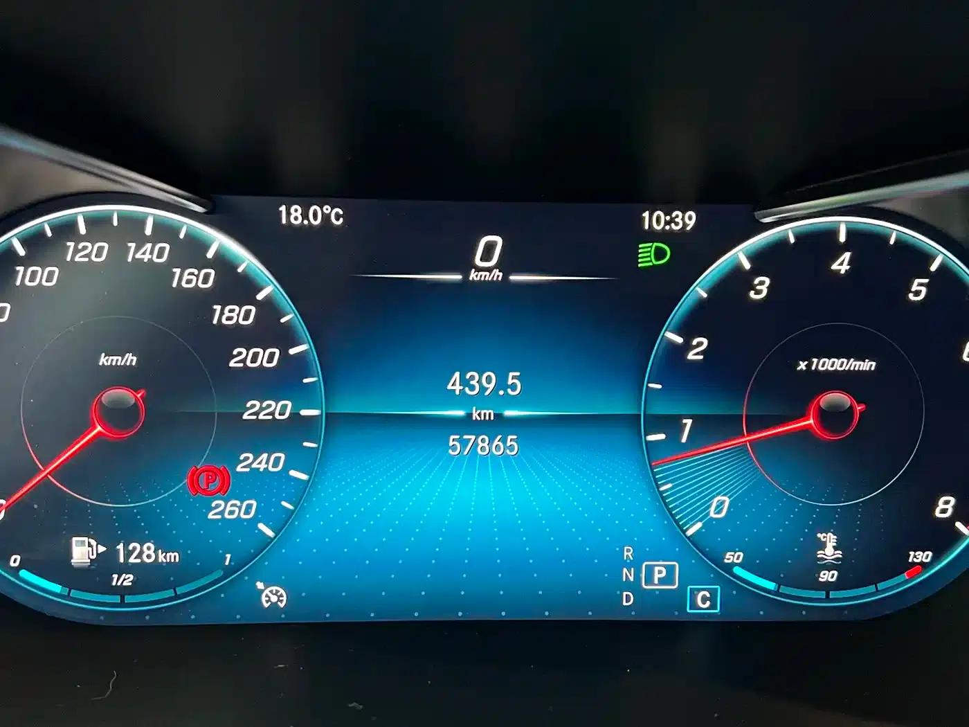 2022 Mercedes-Benz GLC 260 L 4MATIC Luxury — миниатюра 9