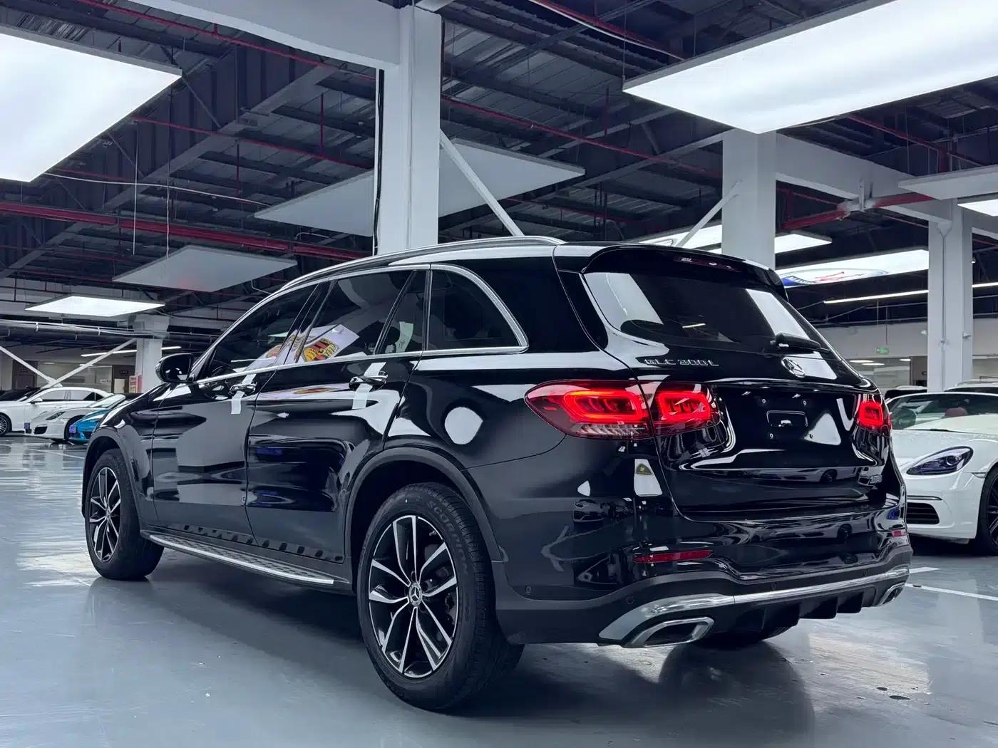 2021 Mercedes-Benz GLC 300 L 4MATIC Dynamic — миниатюра 17
