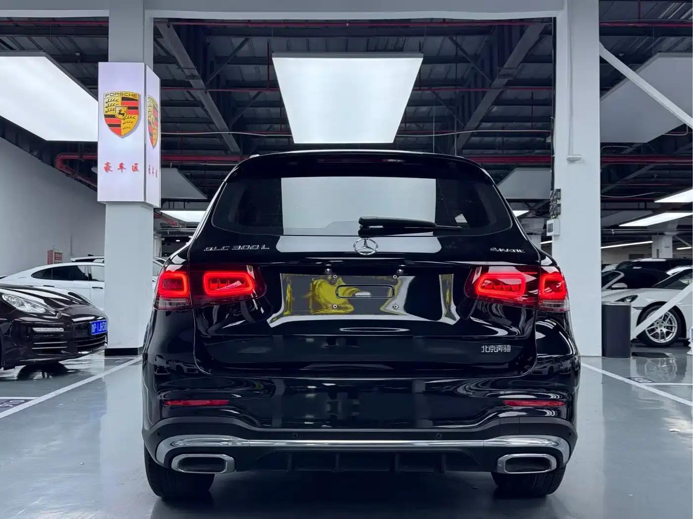 2021 Mercedes-Benz GLC 300 L 4MATIC Dynamic — миниатюра 18