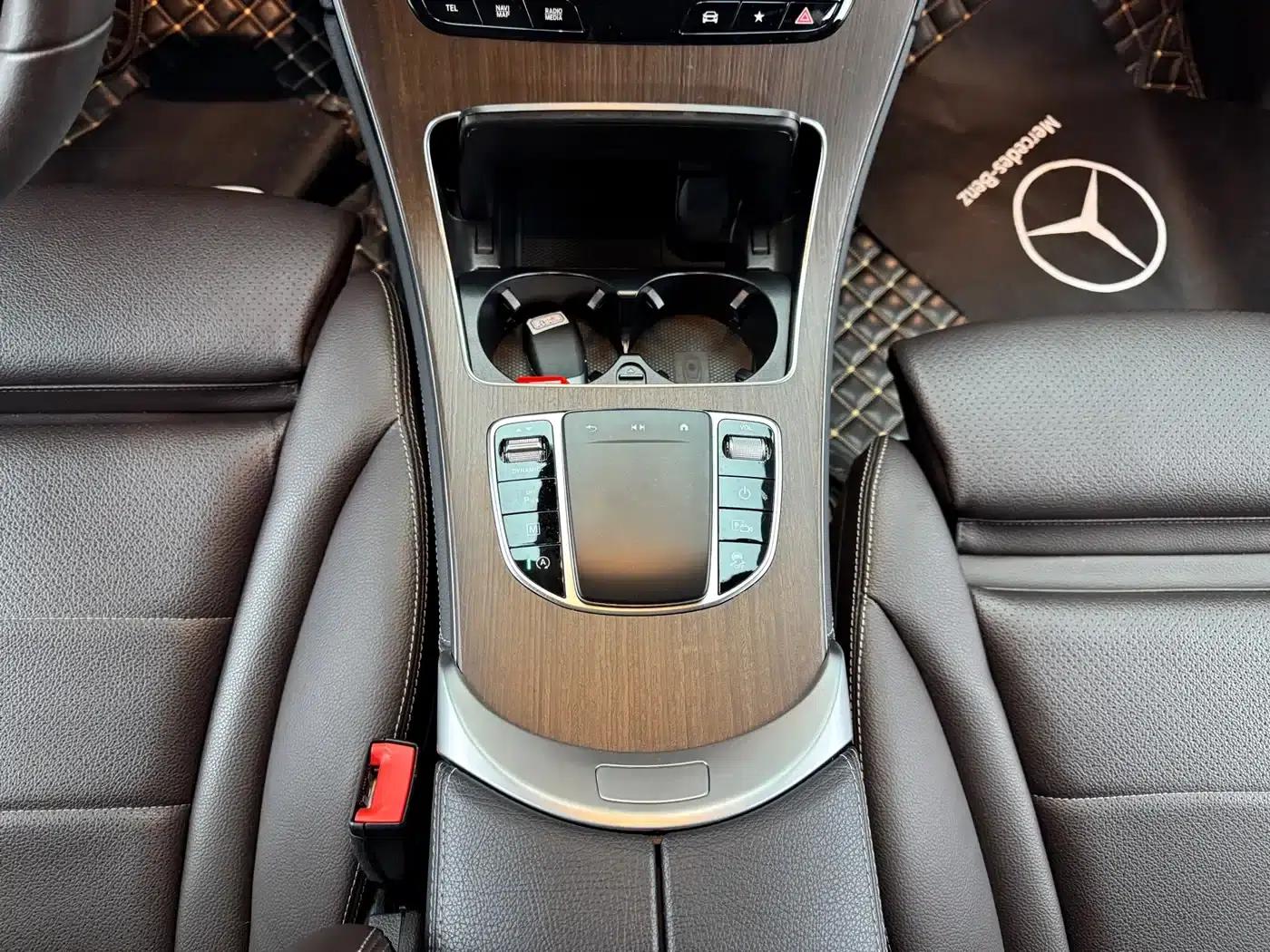2021 Mercedes-Benz GLC 300 L 4MATIC Dynamic — миниатюра 10