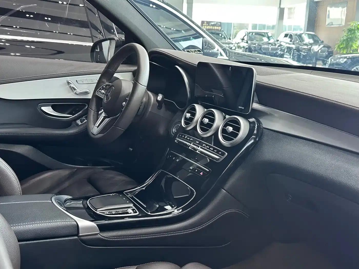 2021 Mercedes-Benz GLC 260 L 4MATIC Dynamic — миниатюра 7