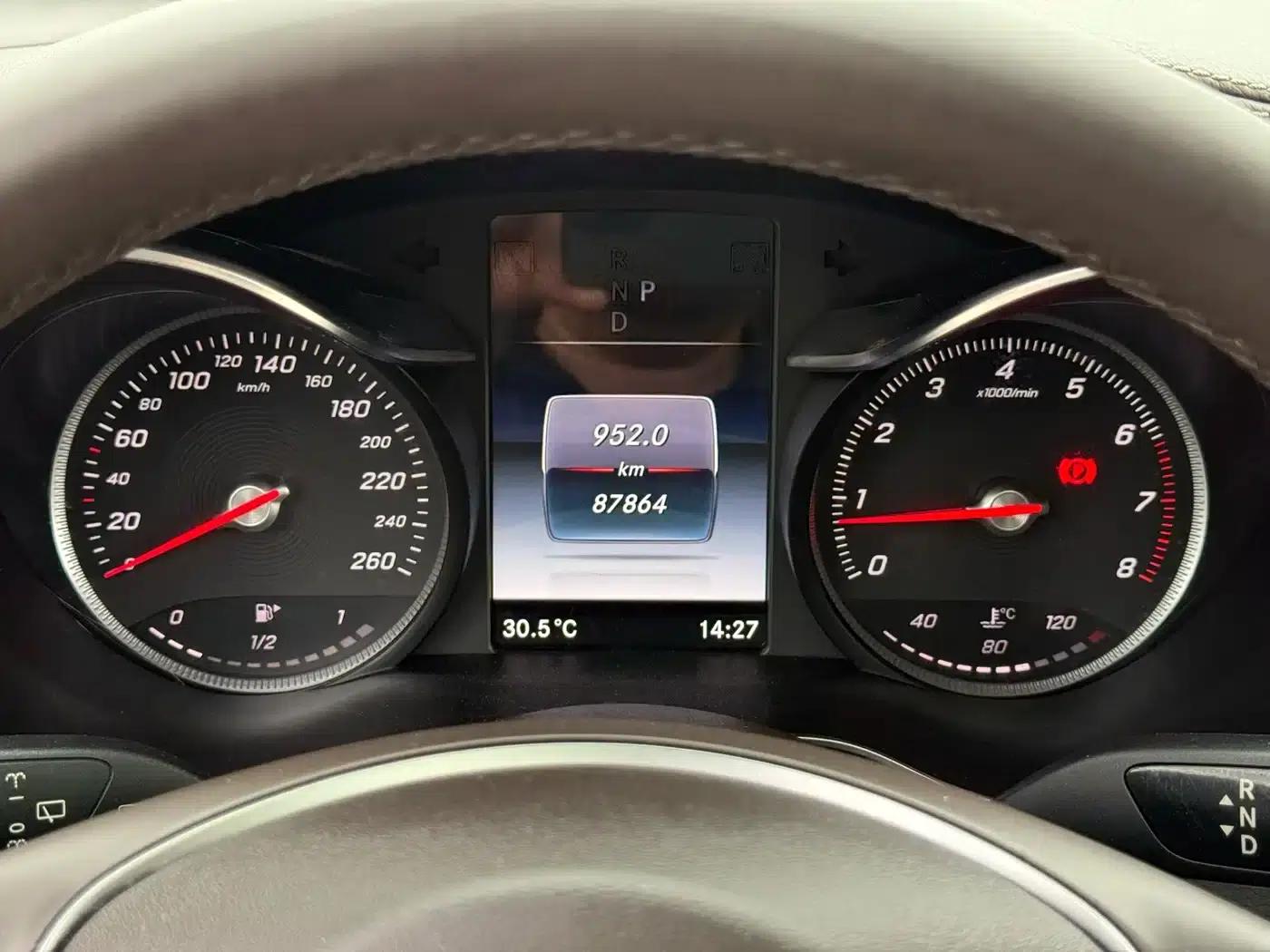 2017 Mercedes-Benz GLC 260 4MATIC Luxury — миниатюра 9