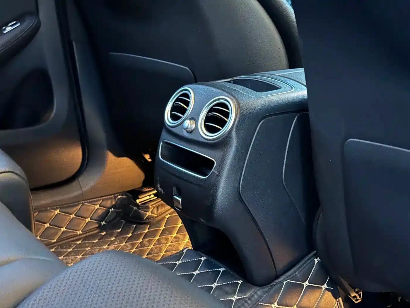 2021 Mercedes-Benz GLC 260 L 4MATIC Dynamic — миниатюра 18