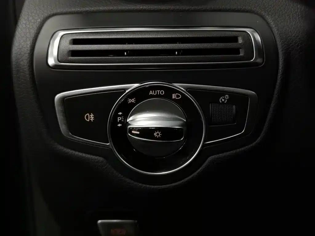 2017 Mercedes-Benz GLC 260 4MATIC Dynamic — миниатюра 21