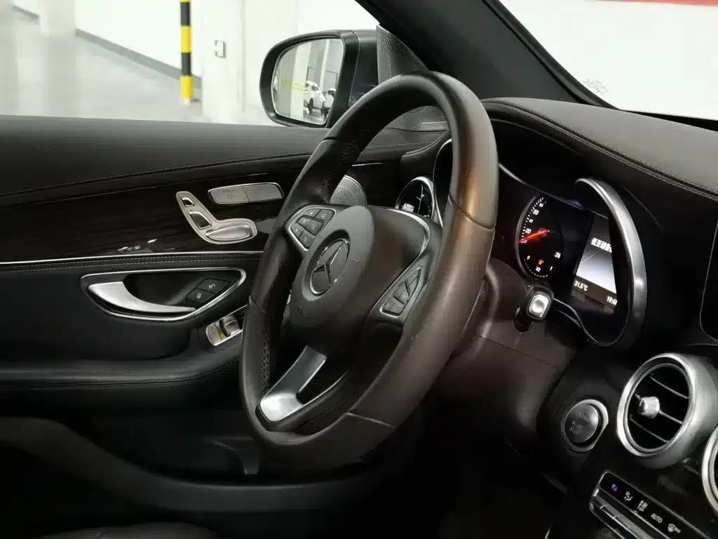 2017 Mercedes-Benz GLC 260 4MATIC Dynamic — миниатюра 22