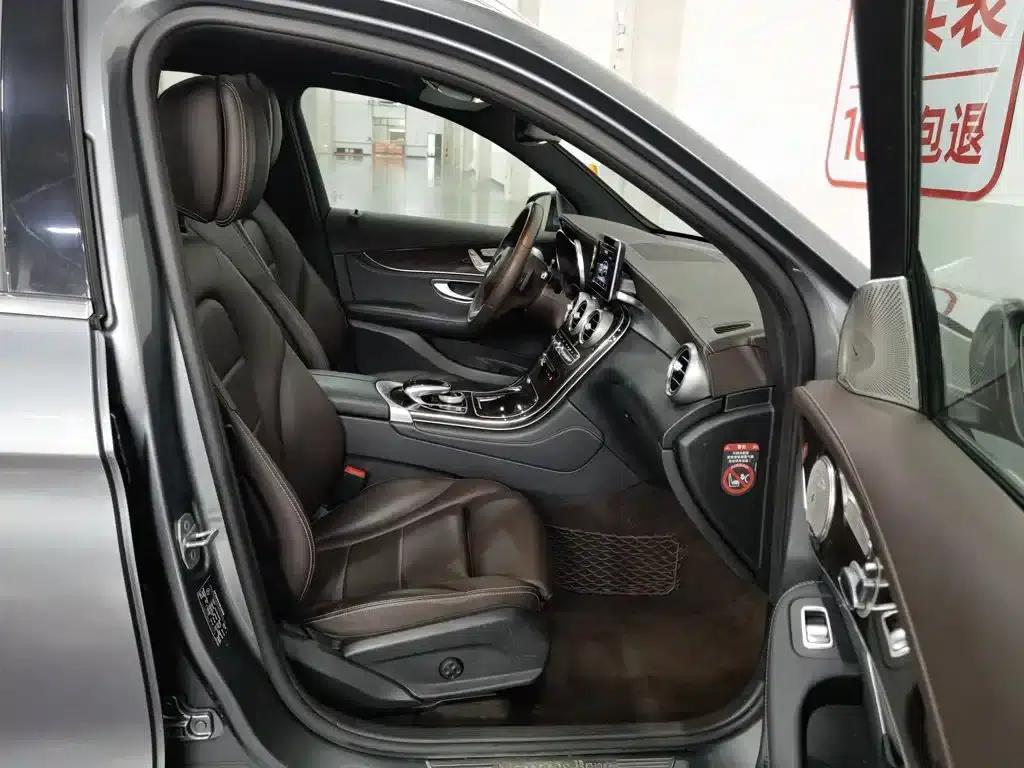 2017 Mercedes-Benz GLC 260 4MATIC Dynamic — миниатюра 23