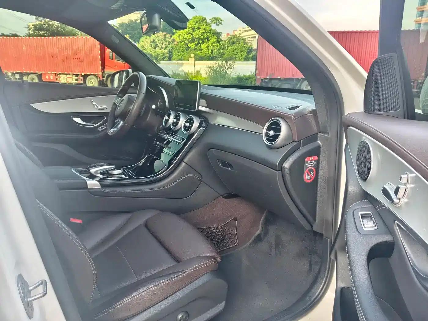 2017 Mercedes-Benz GLC 200 4MATIC — миниатюра 9