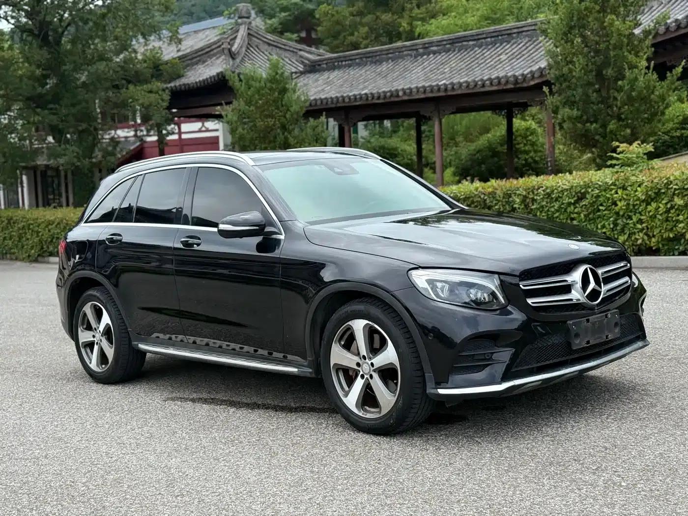 2017 Mercedes-Benz GLC 300 4MATIC Dynamic — миниатюра 2