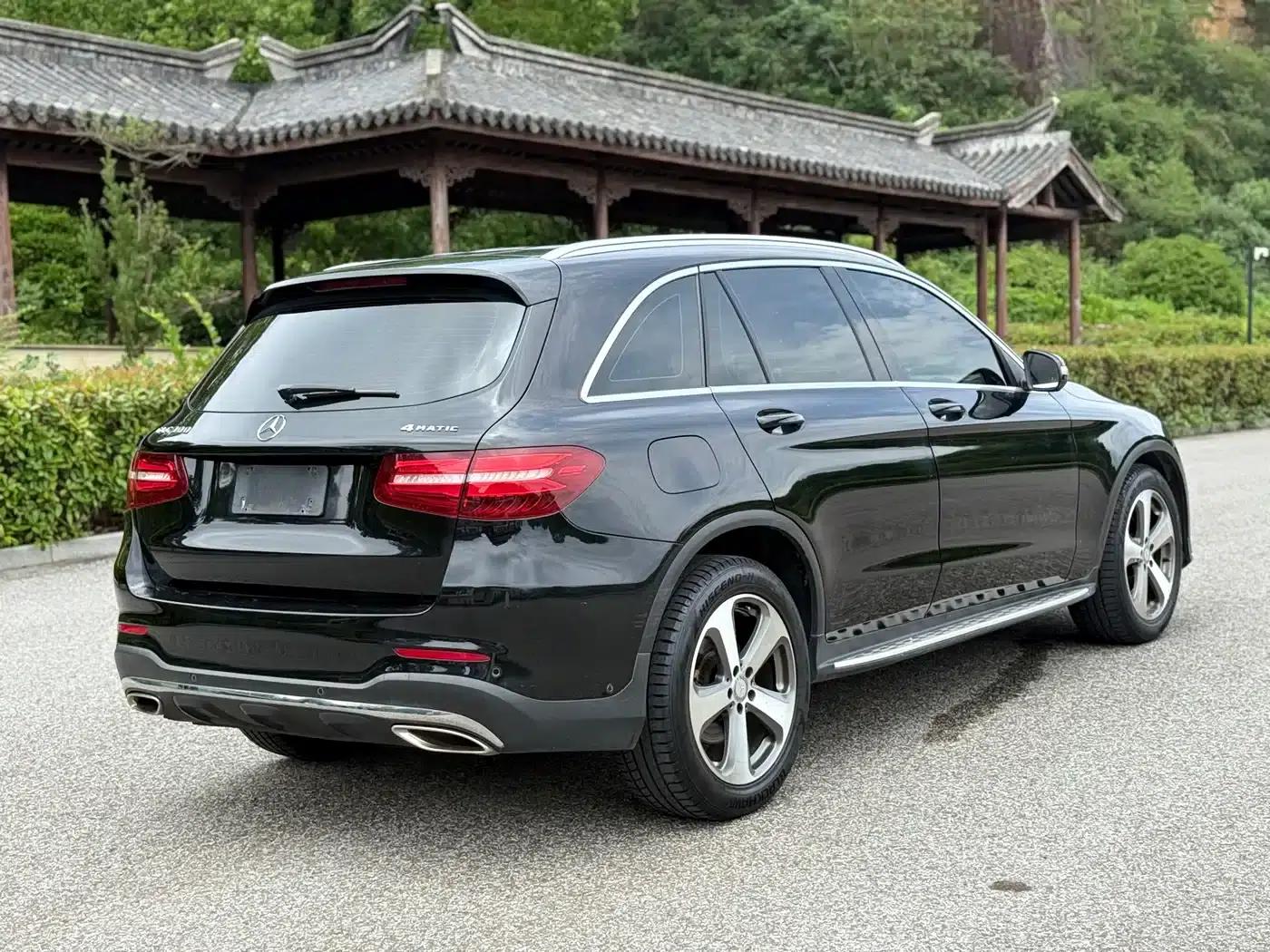 2017 Mercedes-Benz GLC 300 4MATIC Dynamic — миниатюра 6