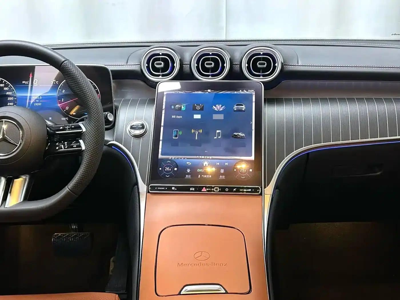2024 Mercedes-Benz GLC 300 L 4MATIC Dynamic 5-seater — миниатюра 11