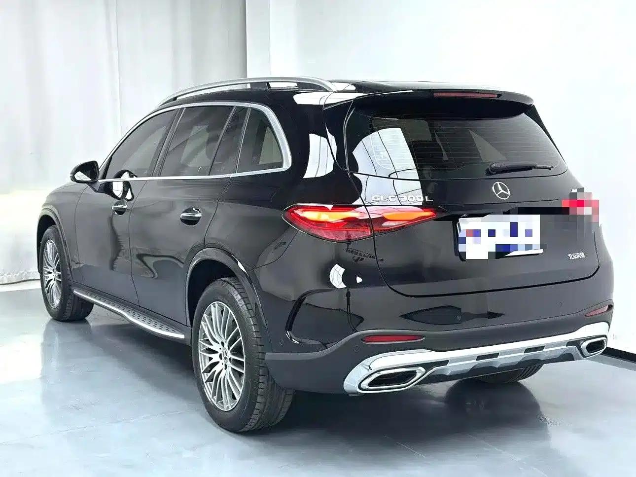 2024 Mercedes-Benz GLC 300 L 4MATIC Dynamic 5-seater — миниатюра 3