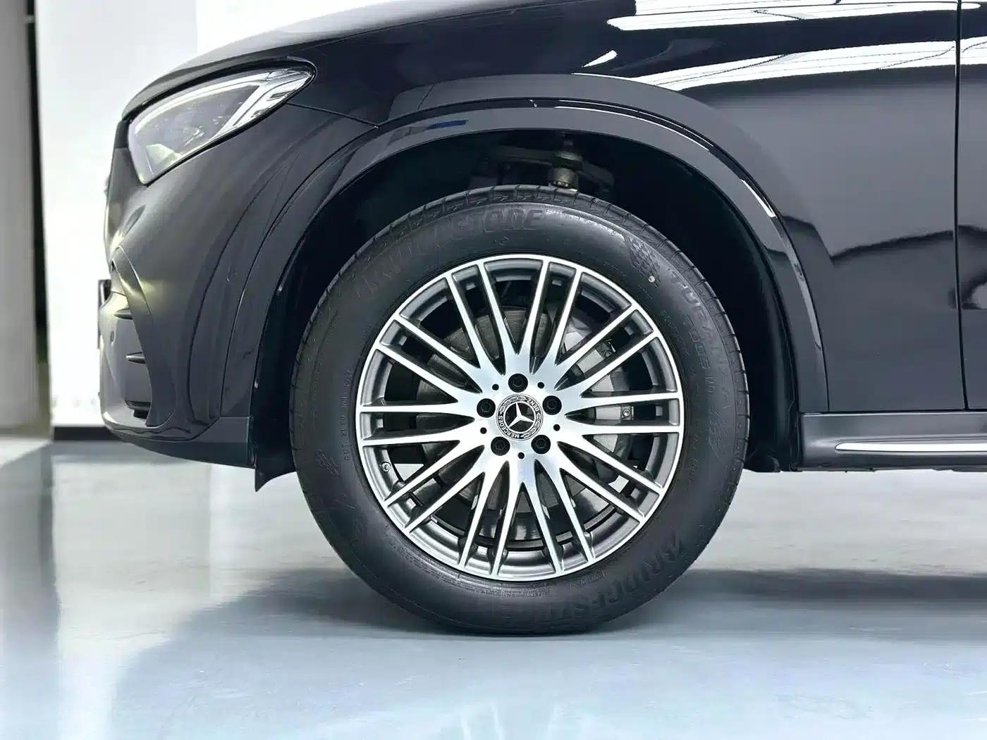 2024 Mercedes-Benz GLC 300 L 4MATIC Dynamic 5-seater — миниатюра 4