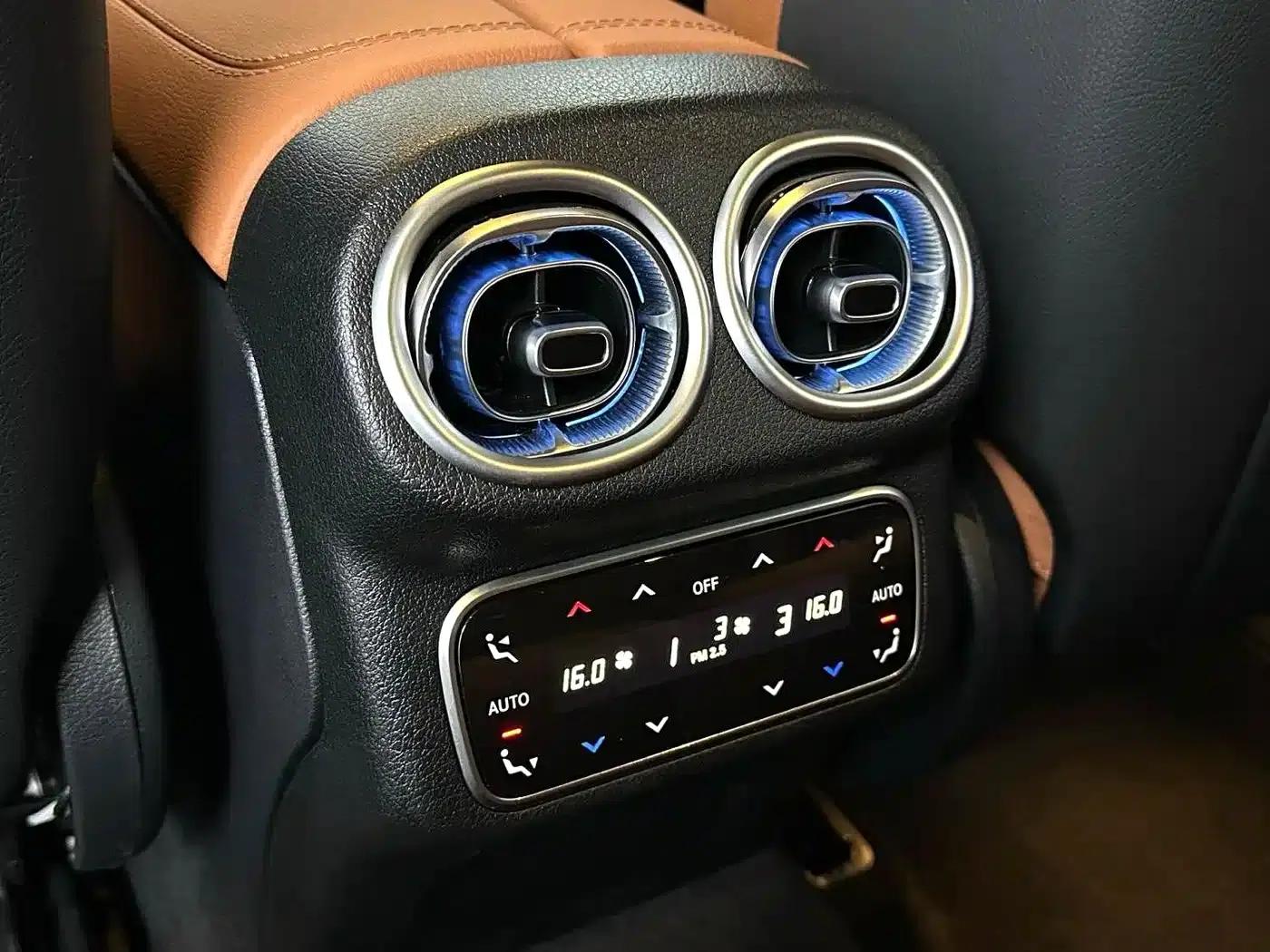 2024 Mercedes-Benz GLC 300 L 4MATIC Dynamic 5-seater — миниатюра 6