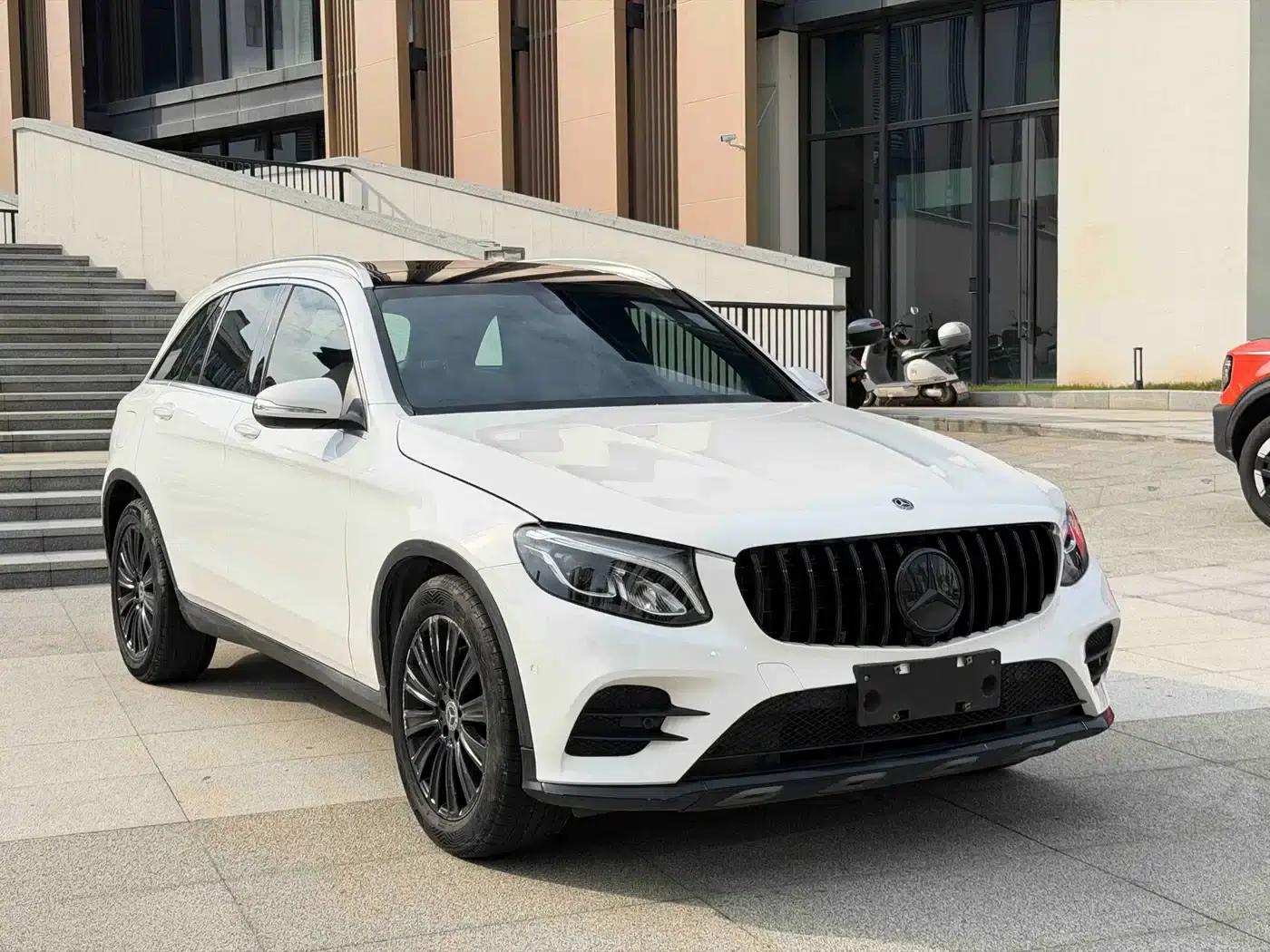 2017 Mercedes-Benz GLC 260 4MATIC Dynamic — миниатюра 3