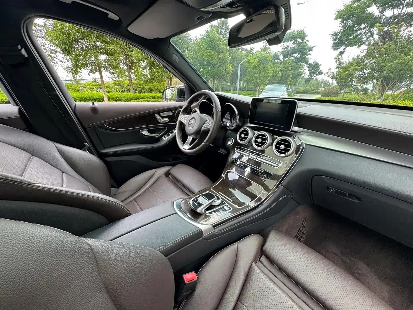 2019 Mercedes-Benz GLC 260 4MATIC Dynamic — миниатюра 16