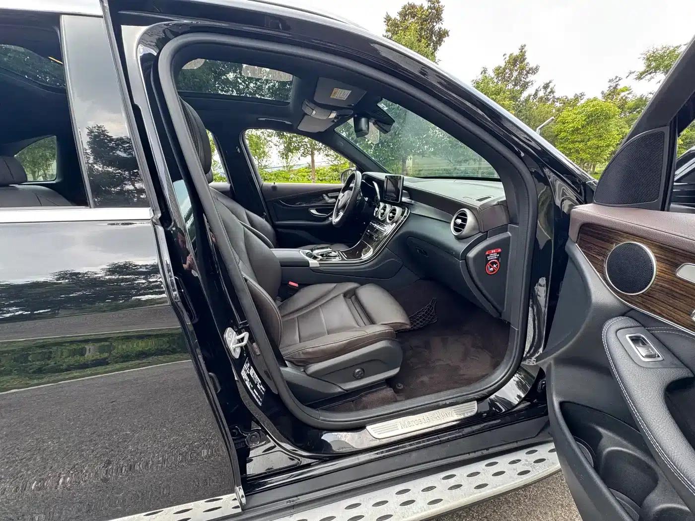 2019 Mercedes-Benz GLC 260 4MATIC Dynamic — миниатюра 20