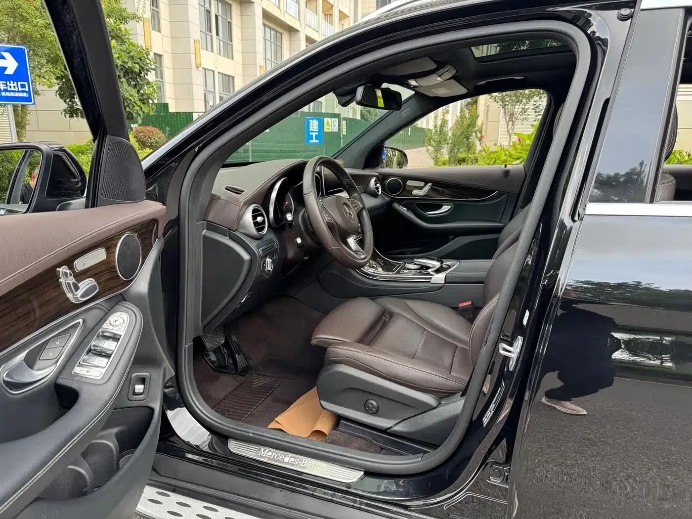 2019 Mercedes-Benz GLC 260 4MATIC Dynamic — миниатюра 21