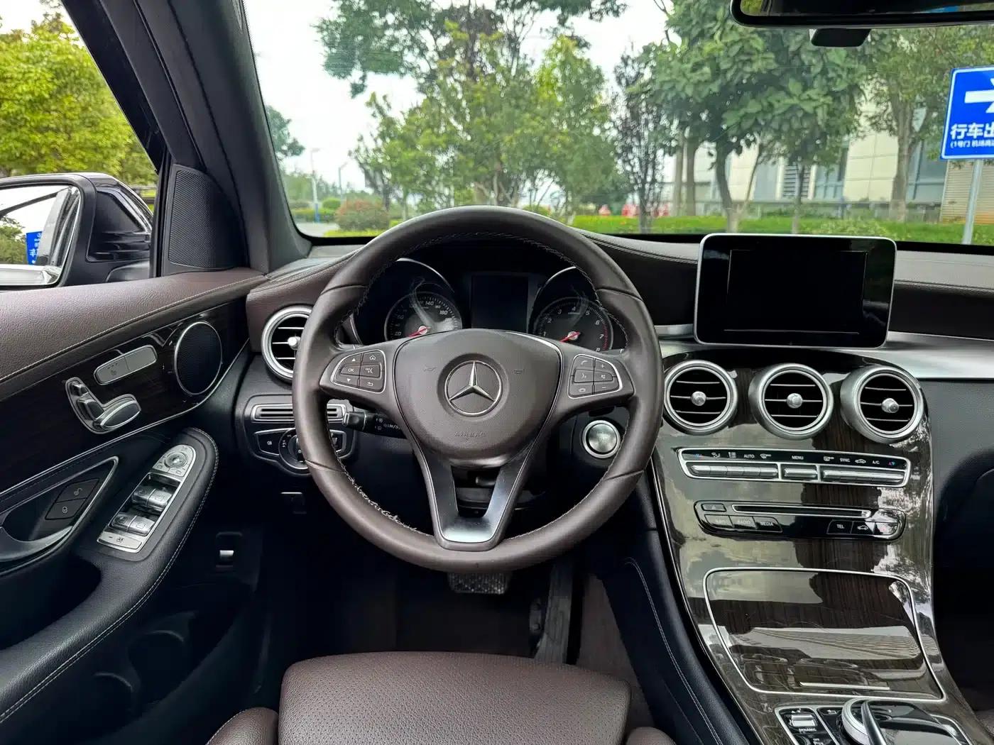 2019 Mercedes-Benz GLC 260 4MATIC Dynamic — миниатюра 10
