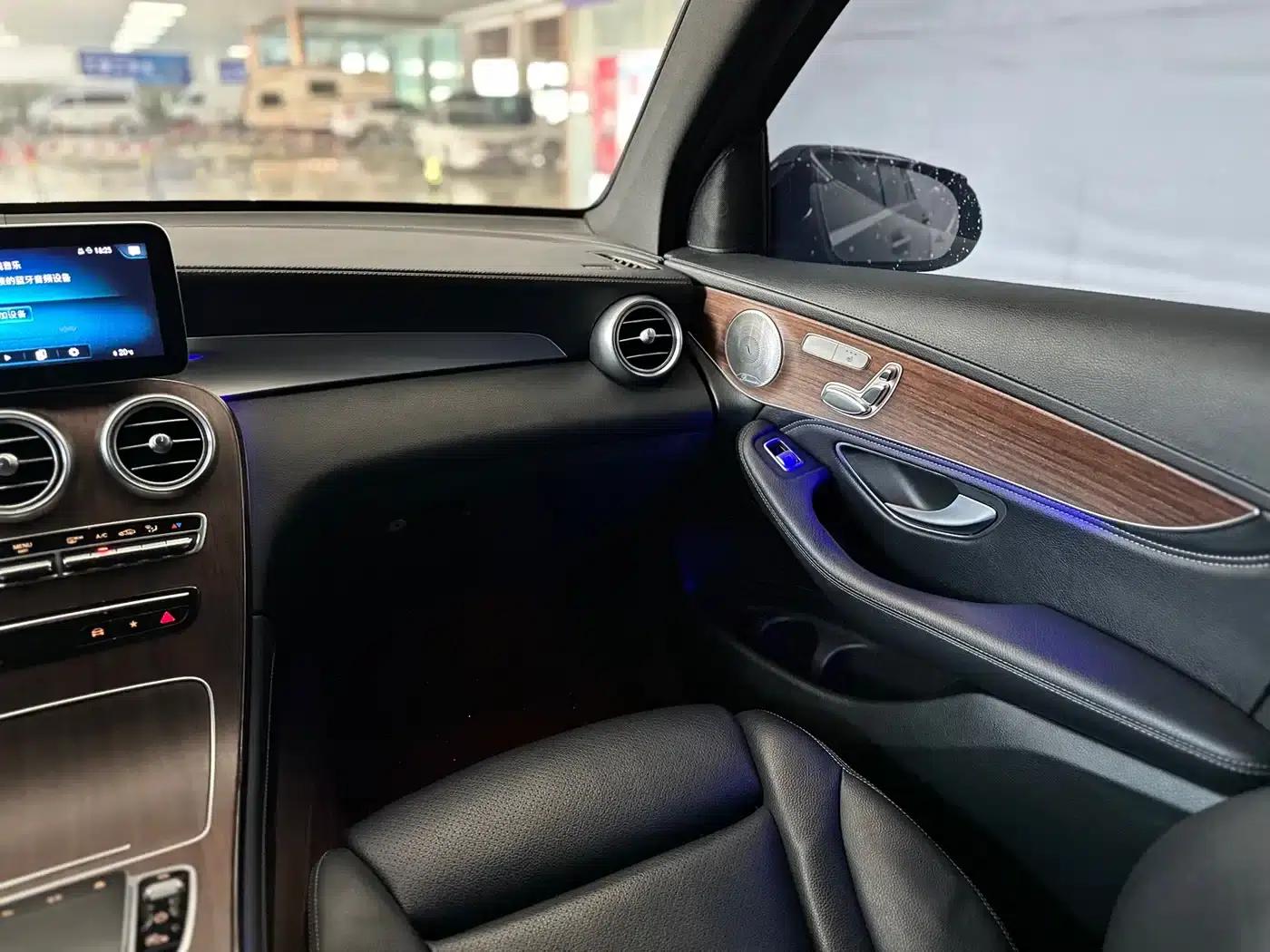 2020 Mercedes-Benz GLC 300 L 4MATIC Luxury — миниатюра 15