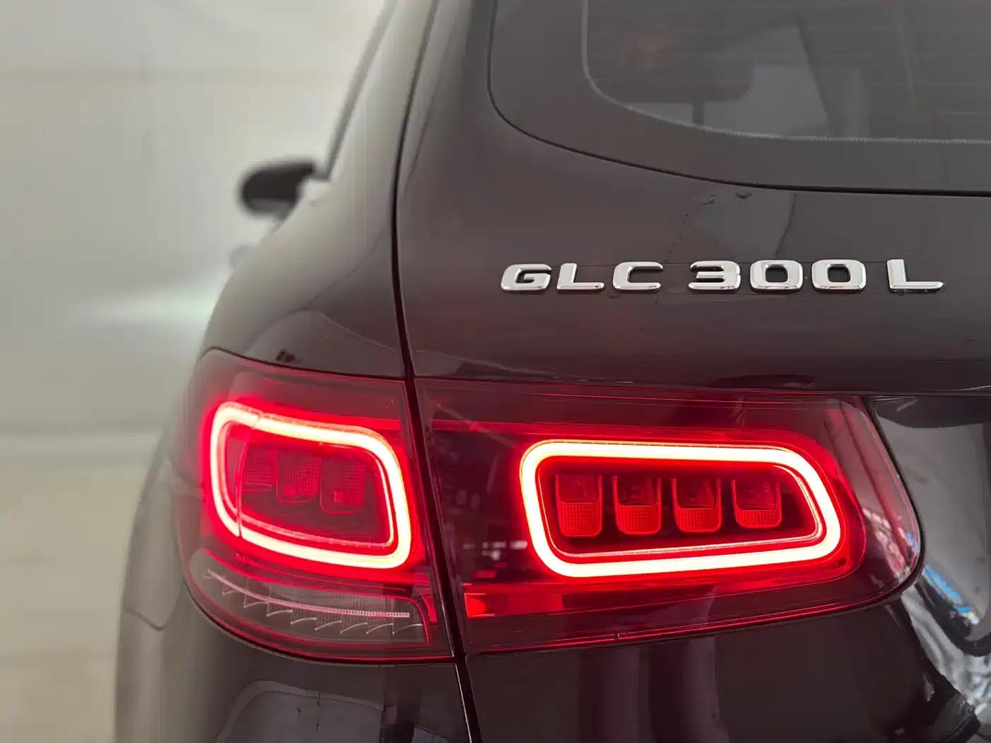 2020 Mercedes-Benz GLC 300 L 4MATIC Luxury — миниатюра 21