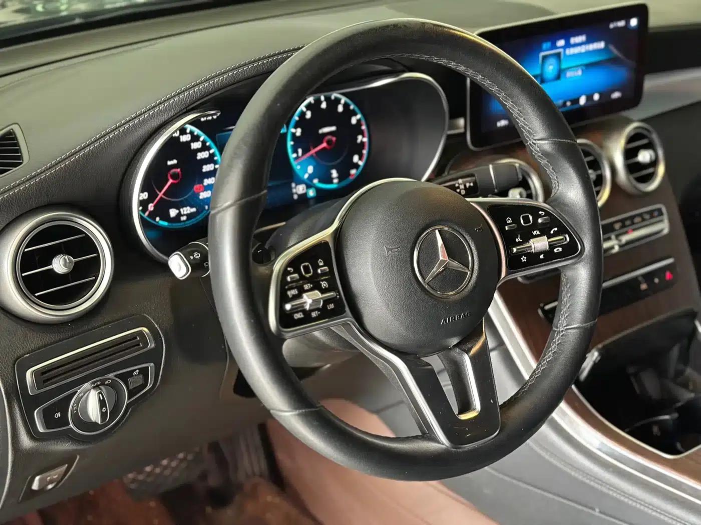 2020 Mercedes-Benz GLC 300 L 4MATIC Luxury — миниатюра 6