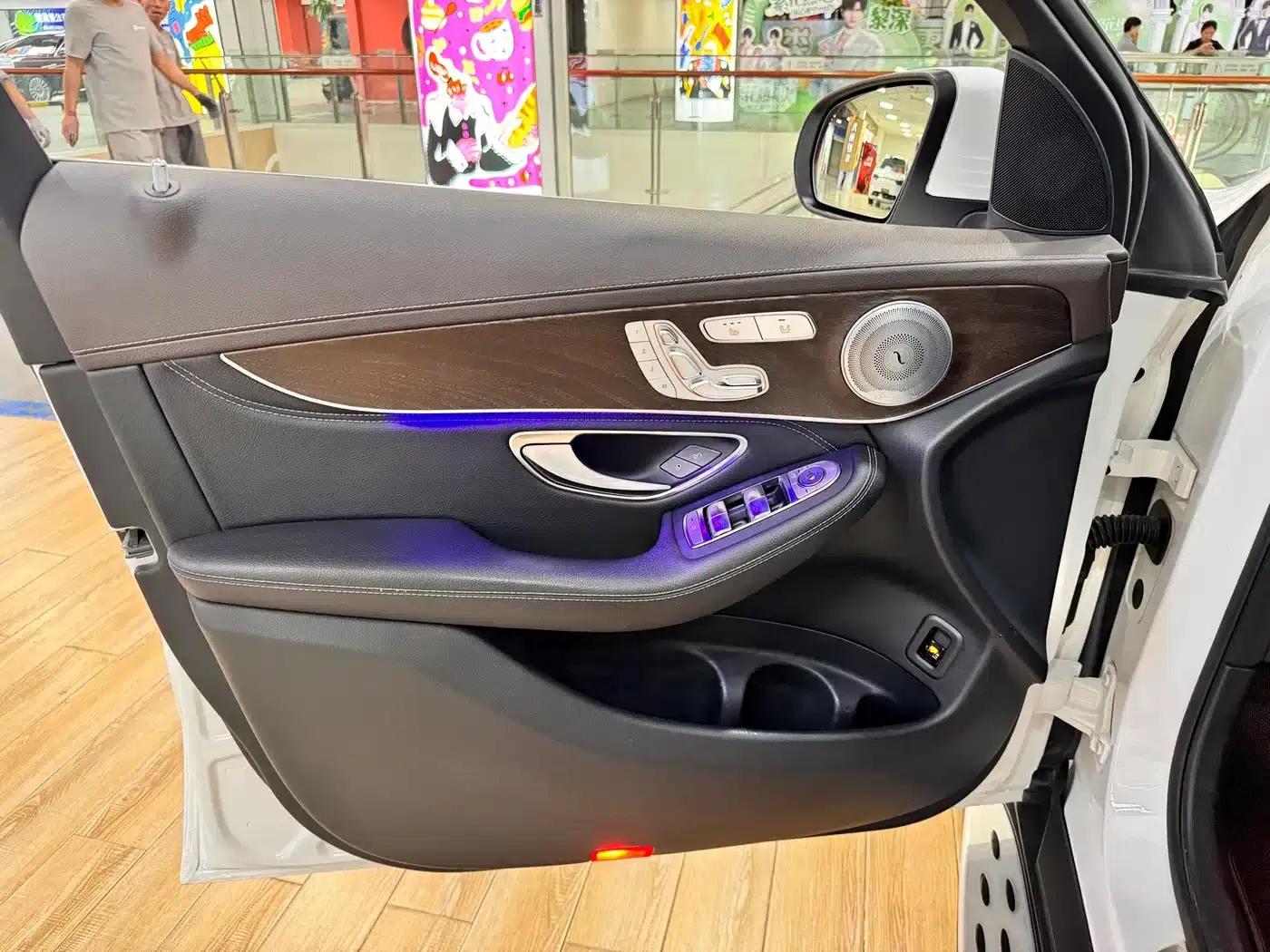 2020 Mercedes-Benz GLC 300 L 4MATIC Dynamic — миниатюра 12