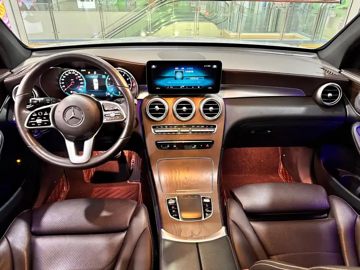 2020 Mercedes-Benz GLC 300 L 4MATIC Dynamic — миниатюра 17