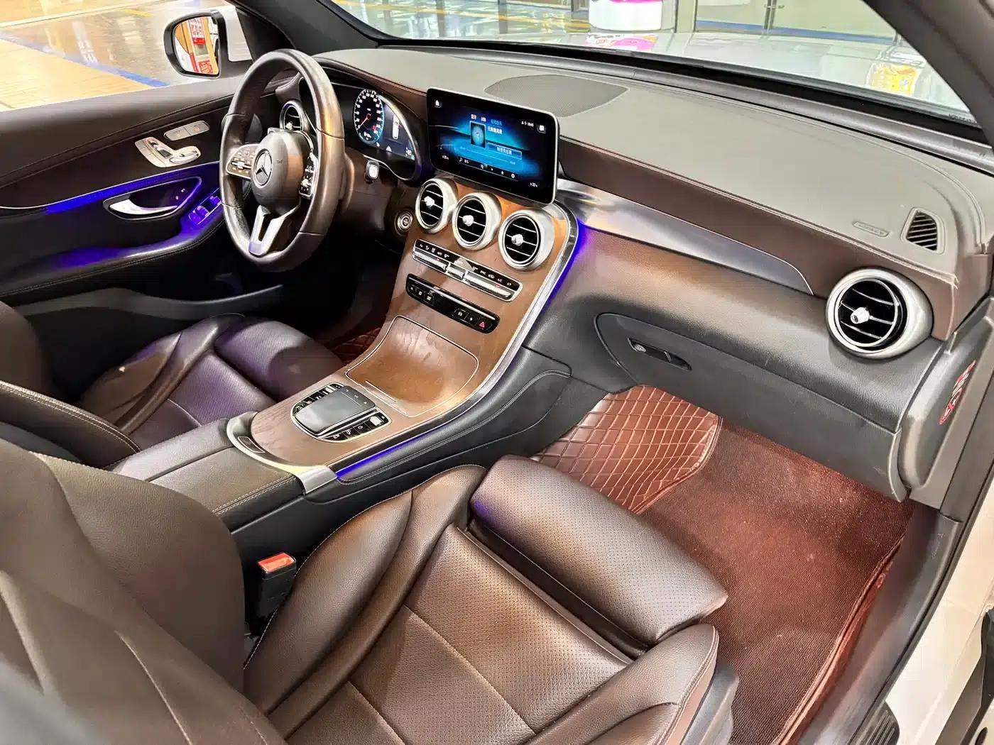 2020 Mercedes-Benz GLC 300 L 4MATIC Dynamic — миниатюра 20