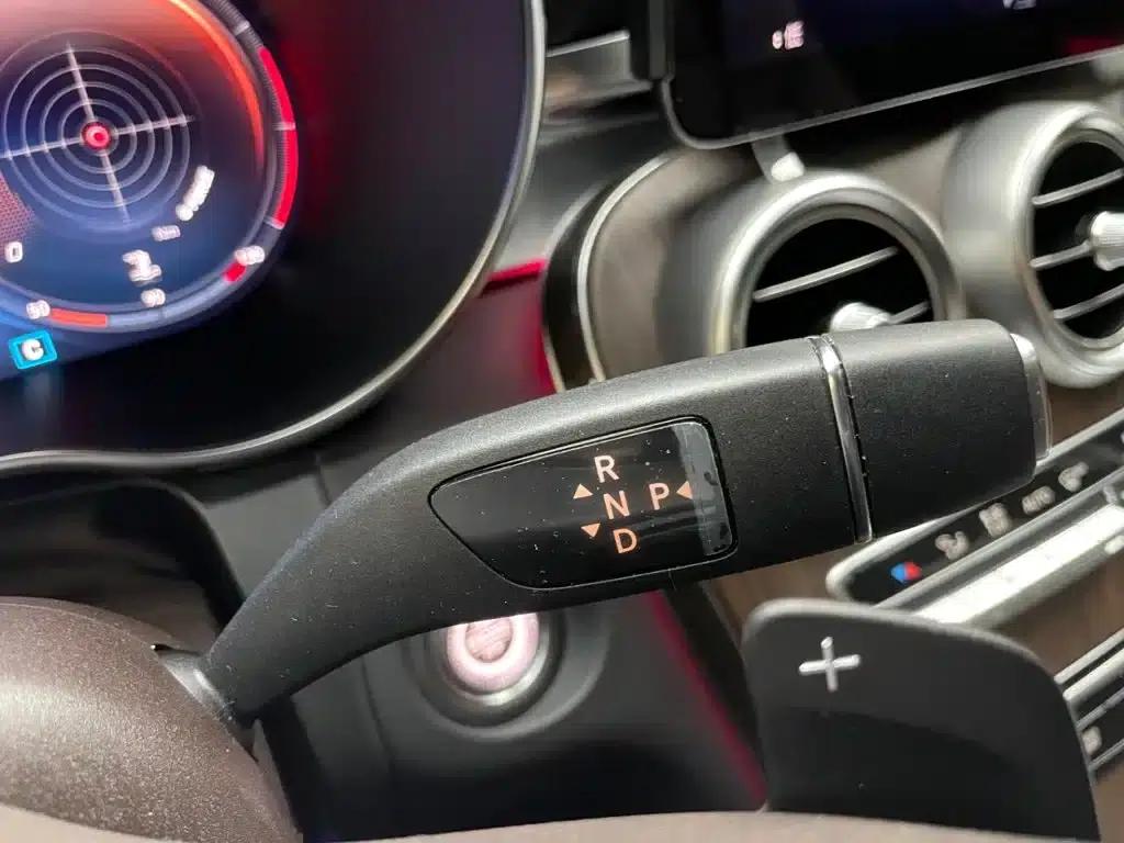 2020 Mercedes-Benz GLC 300 L 4MATIC Luxury — миниатюра 18