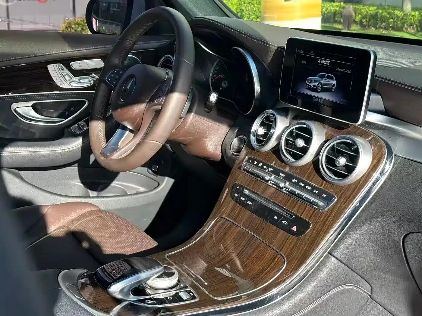 2019 Mercedes-Benz GLC Facelift: GLC 260 L 4MATIC Luxury — миниатюра 11