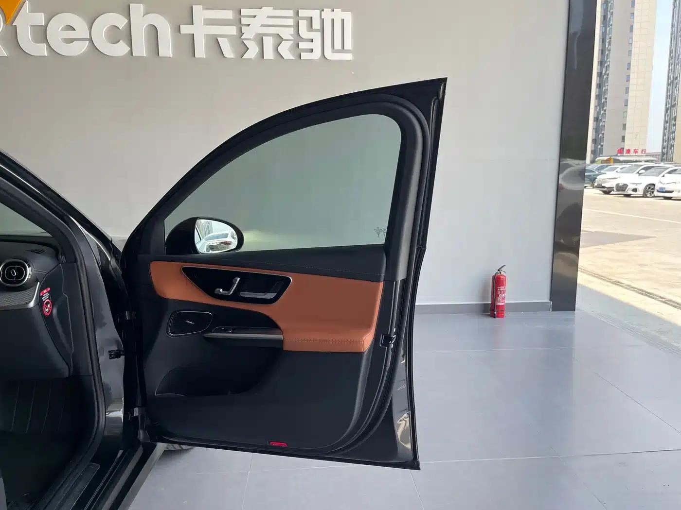 2023 Mercedes-Benz GLC 260 L 4MATIC Dynamic 5-seater — миниатюра 25
