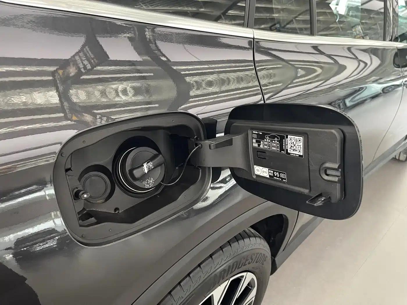 2023 Mercedes-Benz GLC 260 L 4MATIC Dynamic 5-seater — миниатюра 31