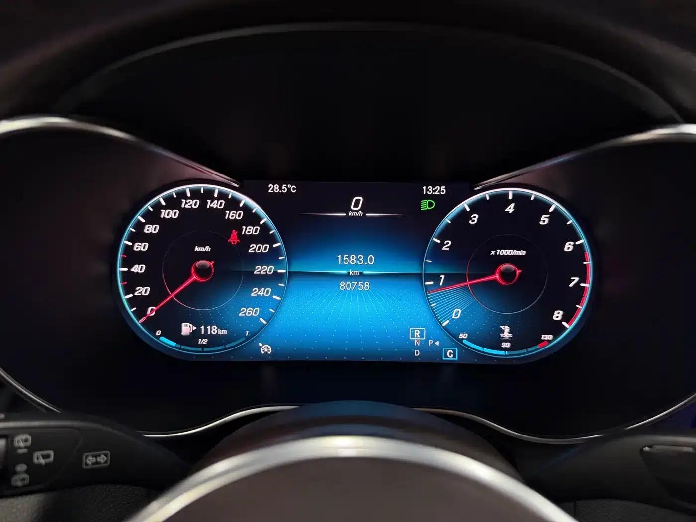 2020 Mercedes-Benz GLC 260 L 4MATIC Luxury — миниатюра 14