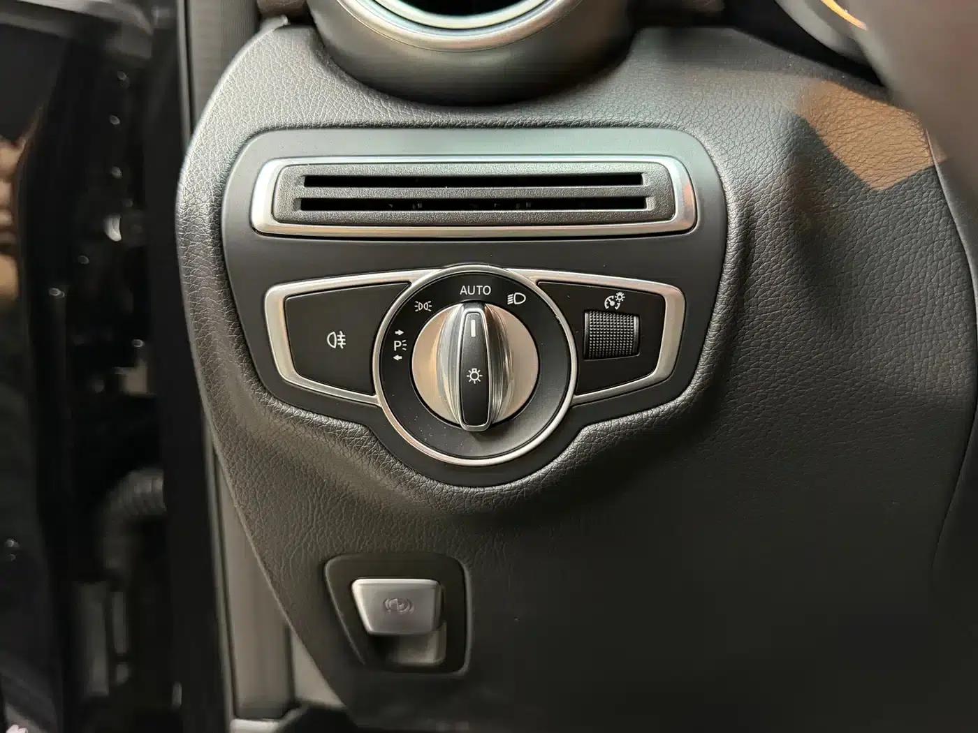 2020 Mercedes-Benz GLC 260 L 4MATIC Luxury — миниатюра 18